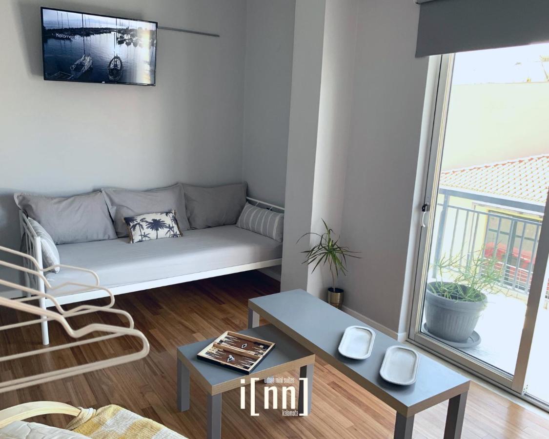 Inn Kalamata Urban Suites Dt Esterno foto